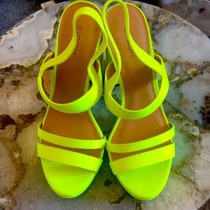 NWOT Bright heeled sandals
